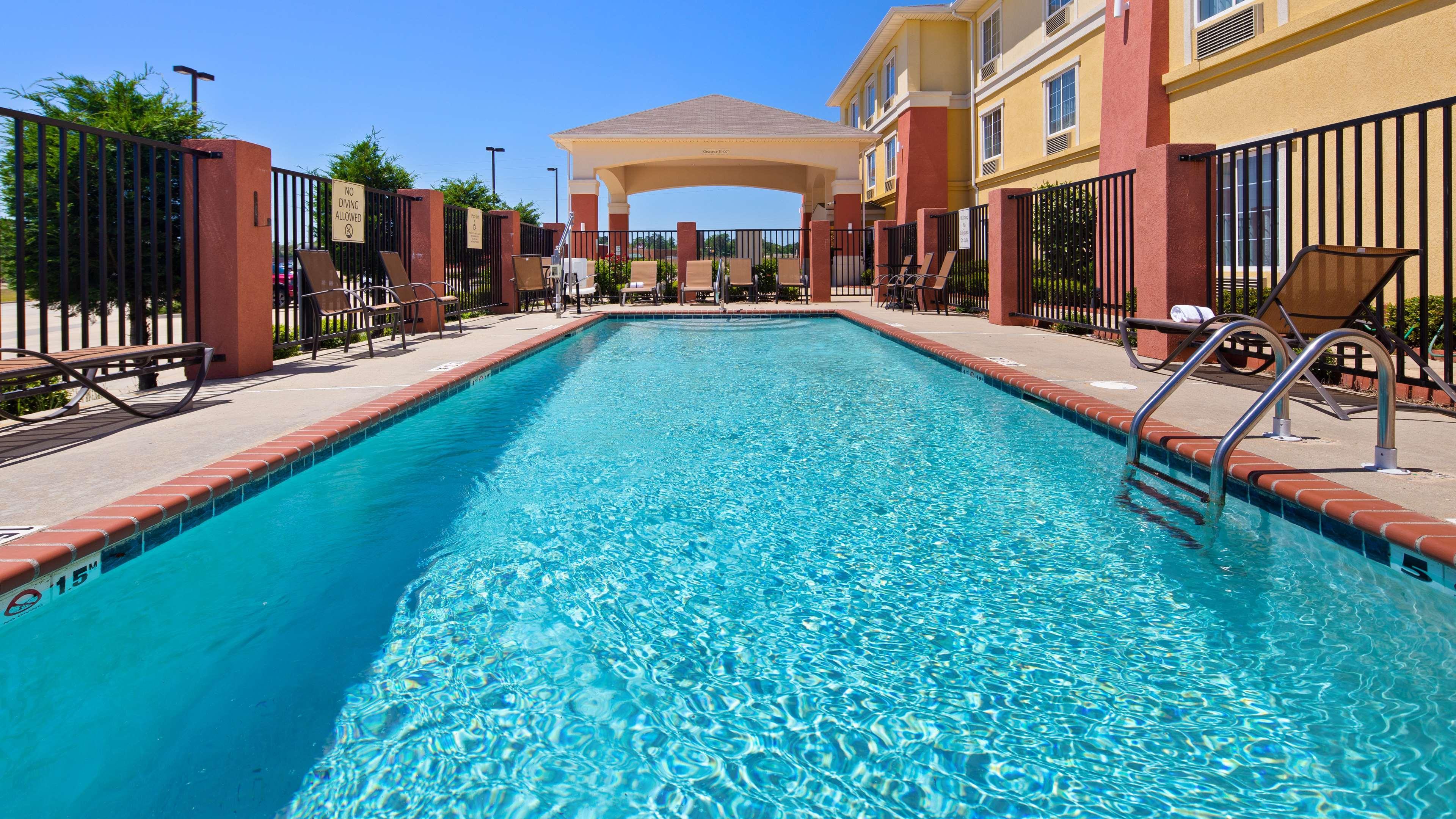 Best Western Plus - Magee Inn & Suites Exterior foto